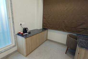 Aparthotel Rosastays Gurugram Sec 31