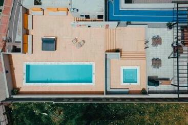 Hotel Uma Suites Chia