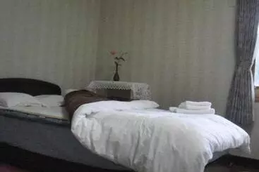 B & B Nishimine