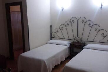 فندق ريفى Posada Ana Ponce