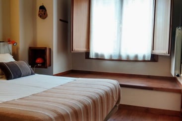 קוטג'' Naquela Castroviejo