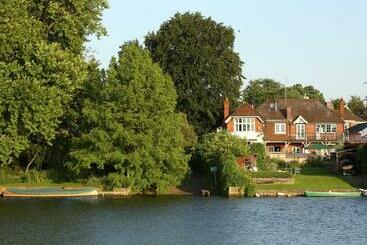 Inverloddon Bed And Breakfast, Wargrave