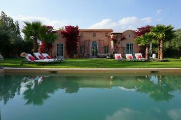 Pension (Hôtel basse catégorie) Eliksir25