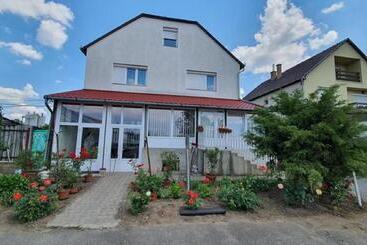 پانسیون Akhilleus Vendégház