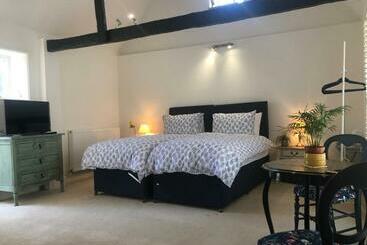 住宿加早餐  Brooks House Formerly The Red Lion