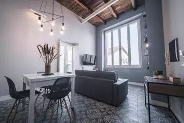 هتل آپارتمان Palazzo Paladini   Luxury Suites In The Heart Of The Old Town