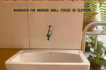 ペンション Gayfriendly Hostel Bsb Airport