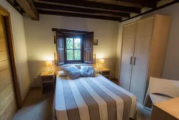 هتل روستایی Apartamentos Posada La Robla