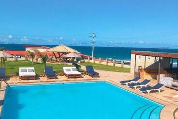 בית מלון כפרי Sunset Beach