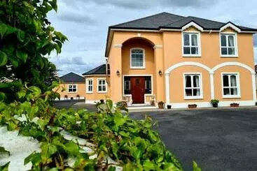 Archmor House B&b