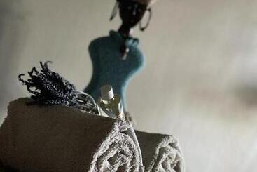 Bed and Breakfast Lou Paradou Lodge