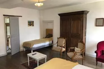 Bed and Breakfast Ancien Hôtel Aux Moines Pierrefitte St Lo