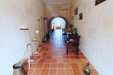 Bed and Breakfast Domaine De Gaïa, Piscine, Pétanque, Ping Pong, Proche Saint Emilion