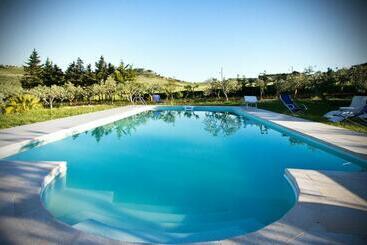 בית מלון כפרי Casale Colomba