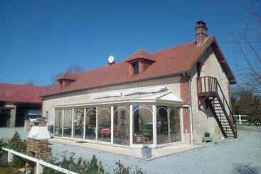 ベッドアンドブレックファースト Domaine Du Clos Henri