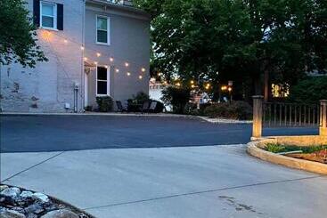 פנסיון Suite 3 Eighteen