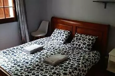 Aamiaismajoitus (B&B) Chambre Maison Piscine