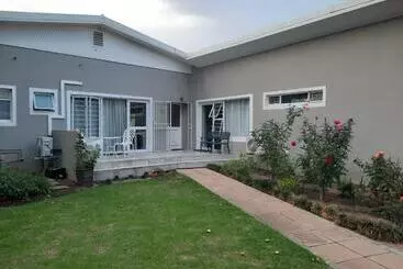 Aamiaismajoitus (B&B) Dennecres4guestrooms