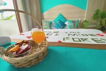 پانسیون Aquzz Hotel & Spa