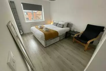 پانسیون Large Spacious Room With Massive Bed And Free Wifi