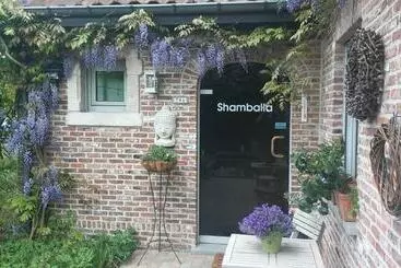 Majatalo Shamballa B & B/ Logies