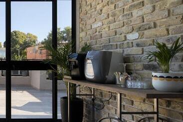 Urbanica Carmel Apartments