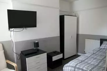 Pensió Bursar Street 19
