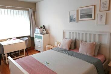 تختخواب و صبحانه Sea Me Ostend