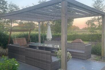 Hotel De Boerderij   Buitenplaats Ruitenveen, Privé