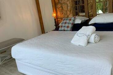 Pensão Almas Gêmeas Suíte Com Cozinha Praia Da Ribeira