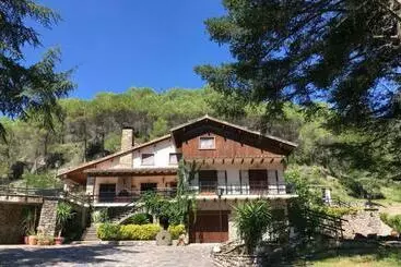 Aamiaismajoitus (B&B) Els Avets De La Muga