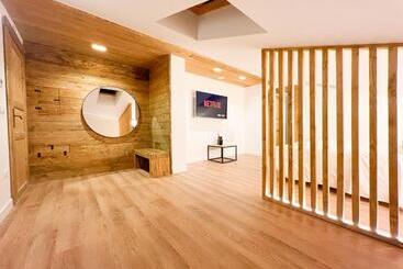 تختخواب و صبحانه Wolf House Bnb