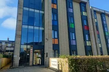 カプセルホテル Accommodation Bradford