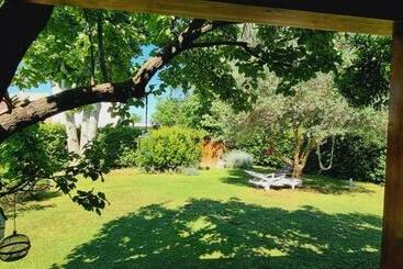 تختخواب و صبحانه Rustico Roberta Il Giardino Dei Pesci