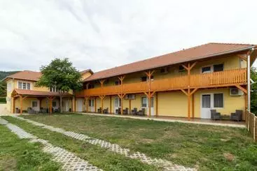Pensão Montana Ederics Vendégház