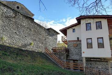 ペンション Guest House Elena