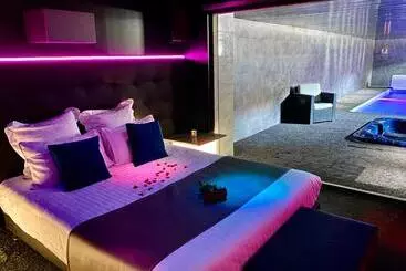 Pensione Suite Avec Piscine Privée