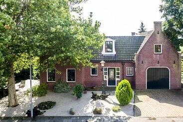 Aamiaismajoitus (B&B) Chez Bob