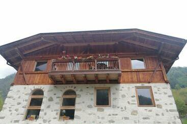 مبيت وإفطار Mas Dei Bati