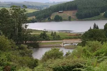 هتل Lakeview Cottages