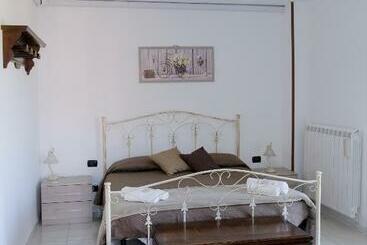 פנסיון Casa Santa Rita / Locazione Turistica Sicilia / Santa Domenica Vittoria