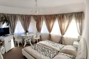 پانسیون Penzion A Restaurace Belveder