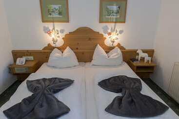 בית מלון כפרי Gutshof Wolfgangsee Resort & Event