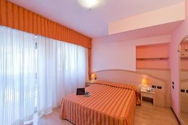 هتل Residence Dei Fiori