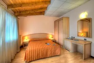 هتل Residence Dei Fiori