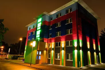 בית מלון כפרי Petul Apart  City Garden