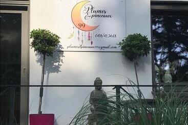 مبيت وإفطار Plumes Et Pinceaux