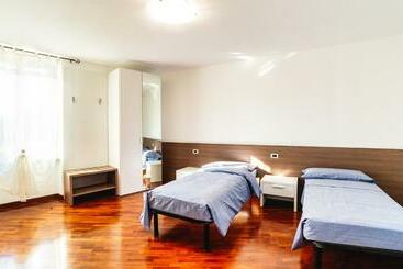 فندق صغير Il Roseto Di Marina