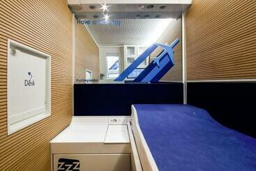 هتل کپسول Resting Pods   Zzzleepandgo Vce Venice Airport