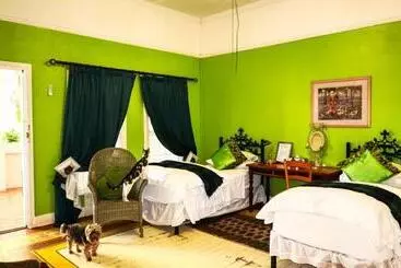 Bed & Breakfast Annies Cottage